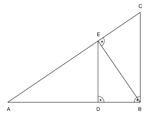 Geometrische Skizze mit Dreieck ACB, Punkt E und eingezeichneten Hilfslinien sowie rechten Winkeln.